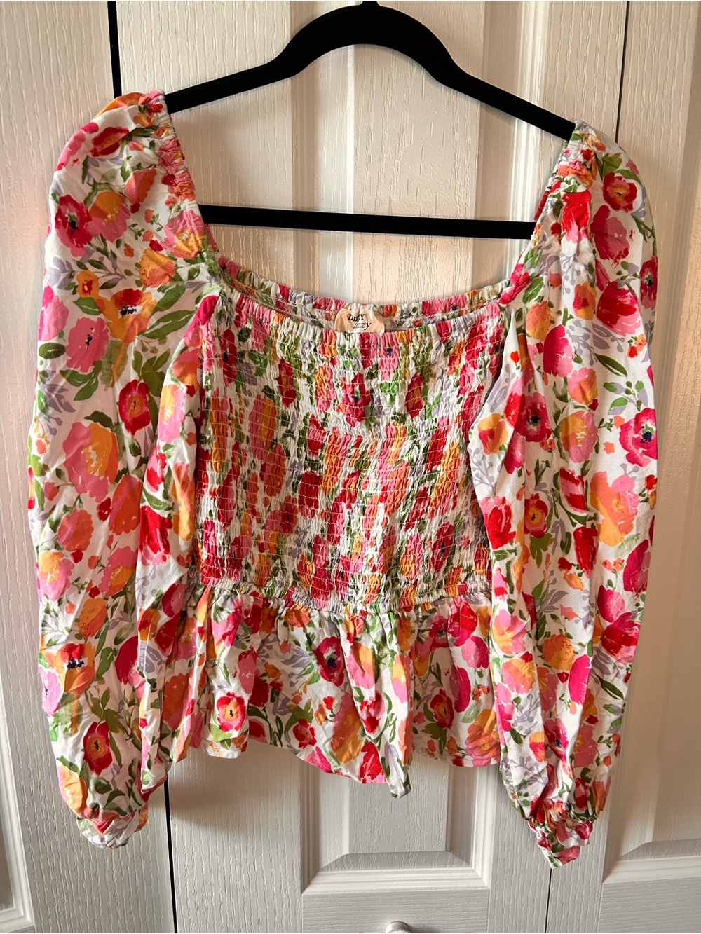 Dizzy Lizzy Mellie Smocked Peasant Top Women Size M Pink Floral Long Sleeve